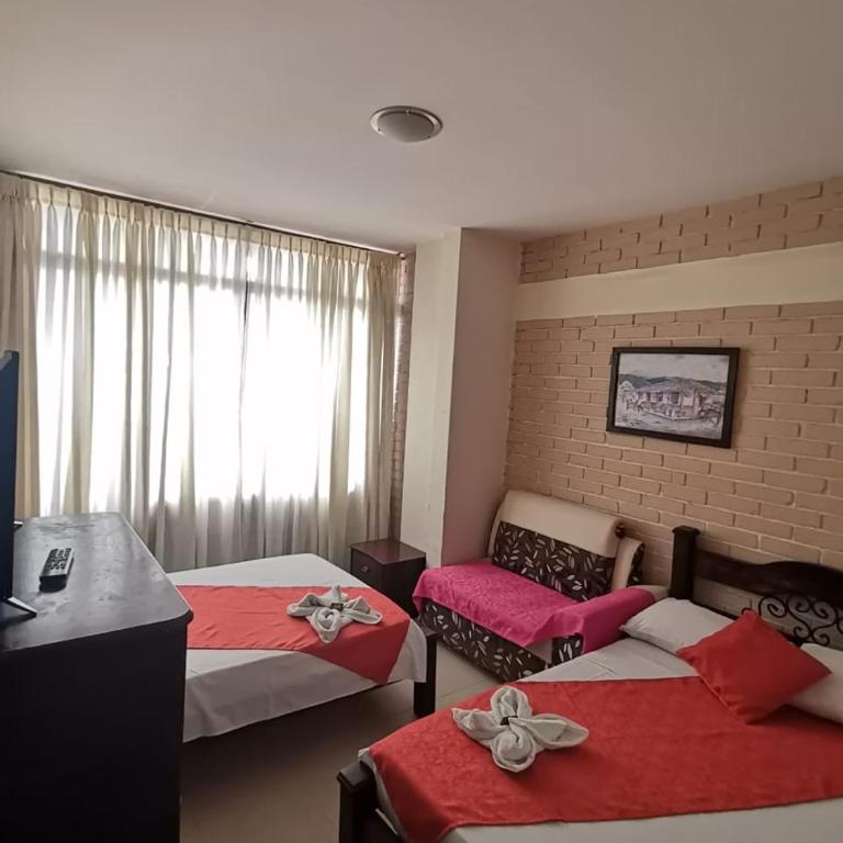 Hotel los Almendros - Habitación Cuádruple Clásica - 2