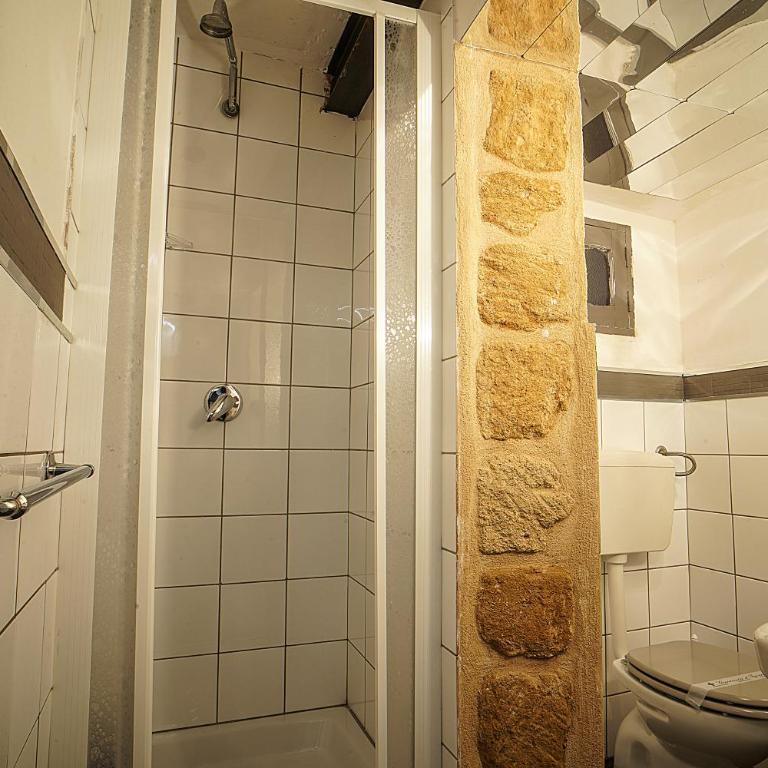 Casa Lerux - Camera Matrimoniale/Doppia con Letti Singoli con Bagno - 8