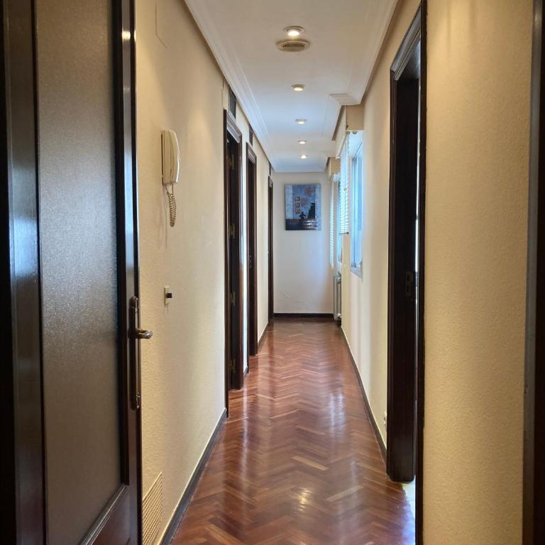 Apartamentos Azafranal-PARKING GRATIS- - Apartamento Deluxe - 29