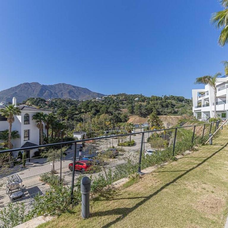 3 Bedroom Ground Floor Apartment @ Estepona Hills! - Three-Bedroom Apartment - 4