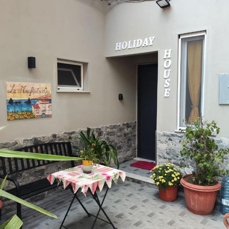 La Margherita d'Oro - One-Bedroom House - 1