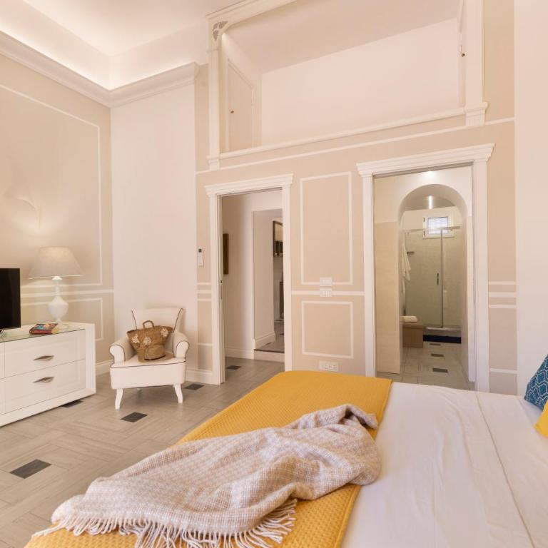 YourHome - Royal Blue Suite - One-Bedroom Apartment - 6