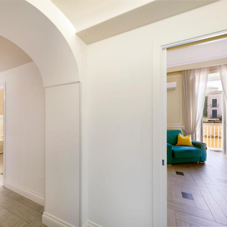 YourHome - Royal Blue Suite - One-Bedroom Apartment - 17