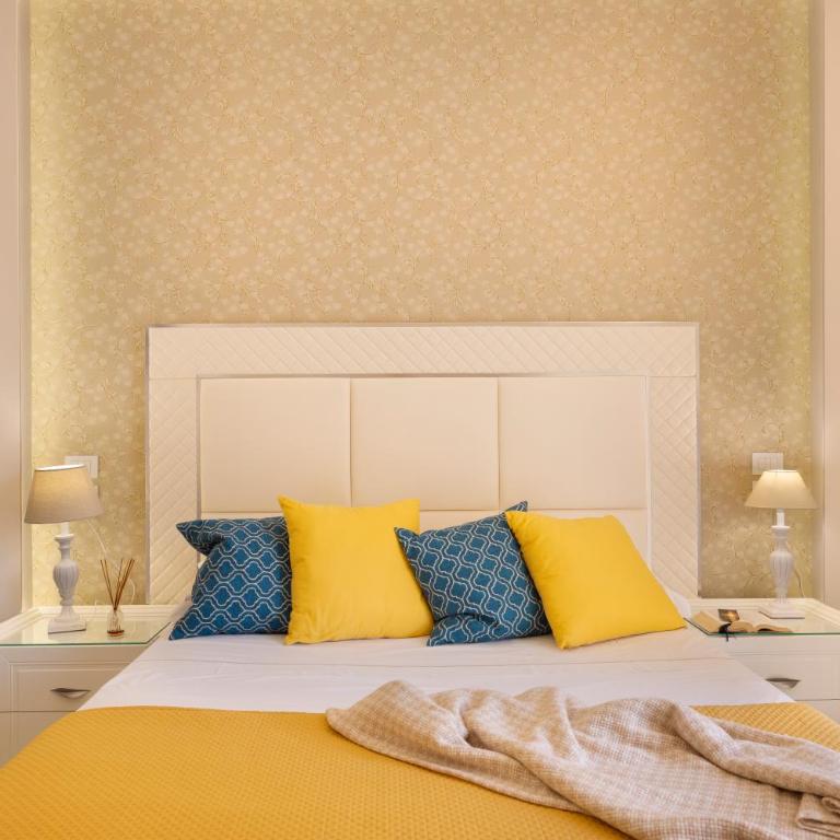 YourHome - Royal Blue Suite - One-Bedroom Apartment - 22