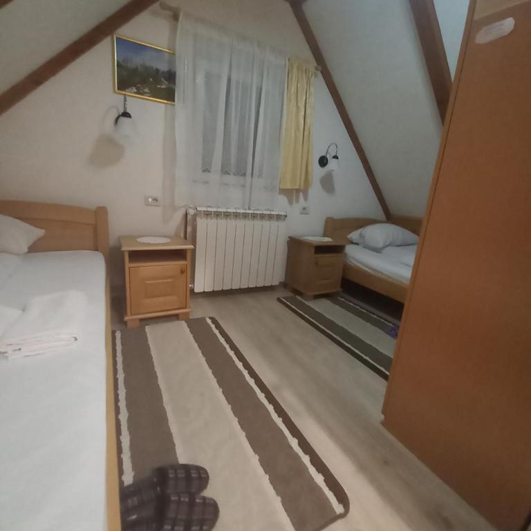 Rooms Skorpijon - Twin Room with Mountain View - 4