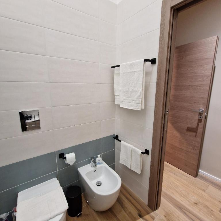 Corso Vittorio 364 - Appartamento con 1 Camera da Letto - 38