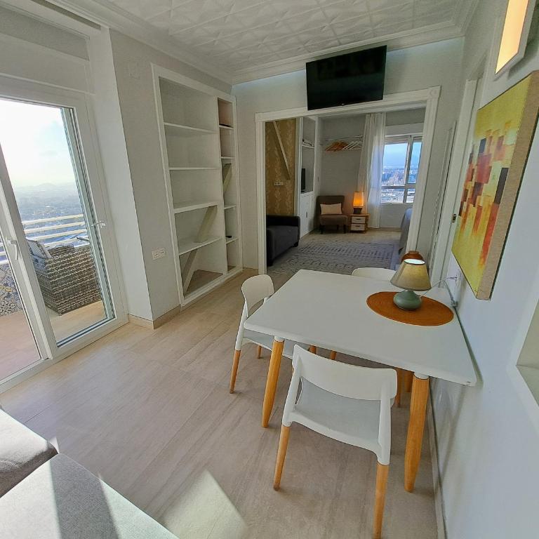 Alicante Skylights Apartments - Studio Apartment (29th floor with Sea View) - 15