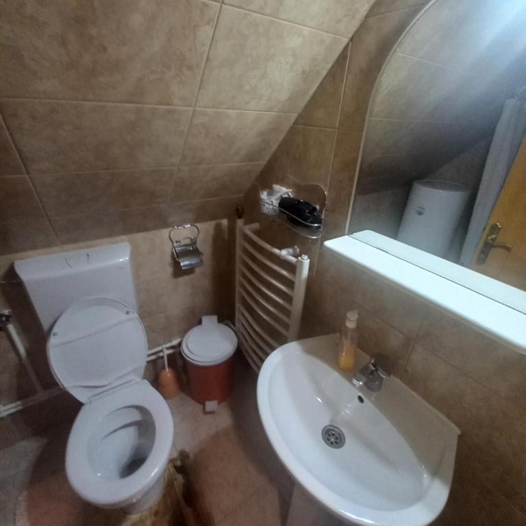Rooms Skorpijon - Dvokrevetna Soba s Bračnim Krevetom/2 Zasebna Kreveta i Pogledom na Grad - 3