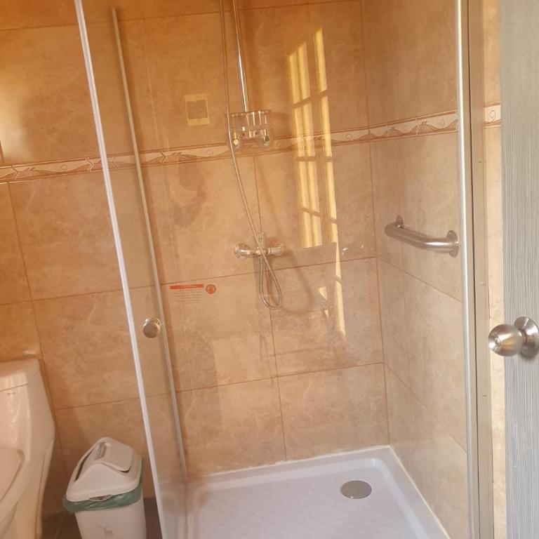 Hostal Candelaria - Habitación Cuádruple con baño privado - 8