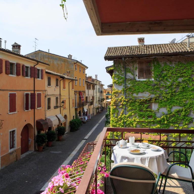 Hotel Speranza - Camera Matrimoniale/Doppia con Letti Singoli con Balcone e Vista Strada - 1