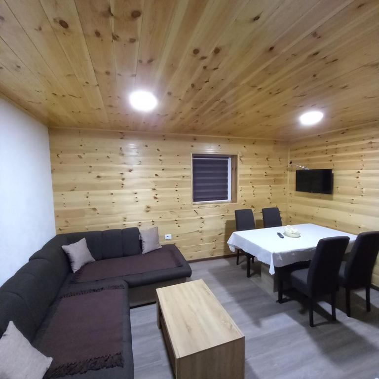 Guest House RG - Apartman s 1 Spavaćom Sobom i Terasom - 1