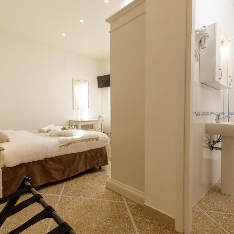 Da Rita Affittacamere - Camera Matrimoniale con Bagno Privato - 2