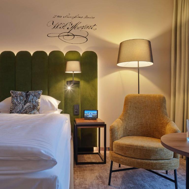 Dorint City-Hotel Salzburg - Superior Doppel- oder Zweibettzimmer - 2