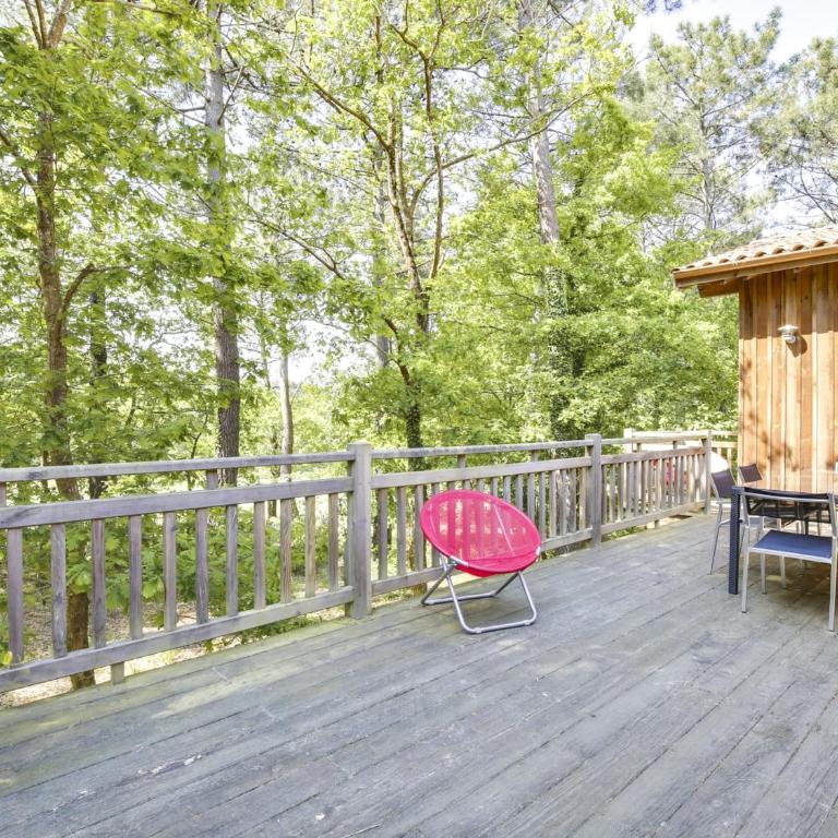 Belle villa en bois 6 personnes avec terrasse et Wi-Fi à Biscarrosse - FR-1-521-71 - Maison de Vacances (6 Adultes) - 2