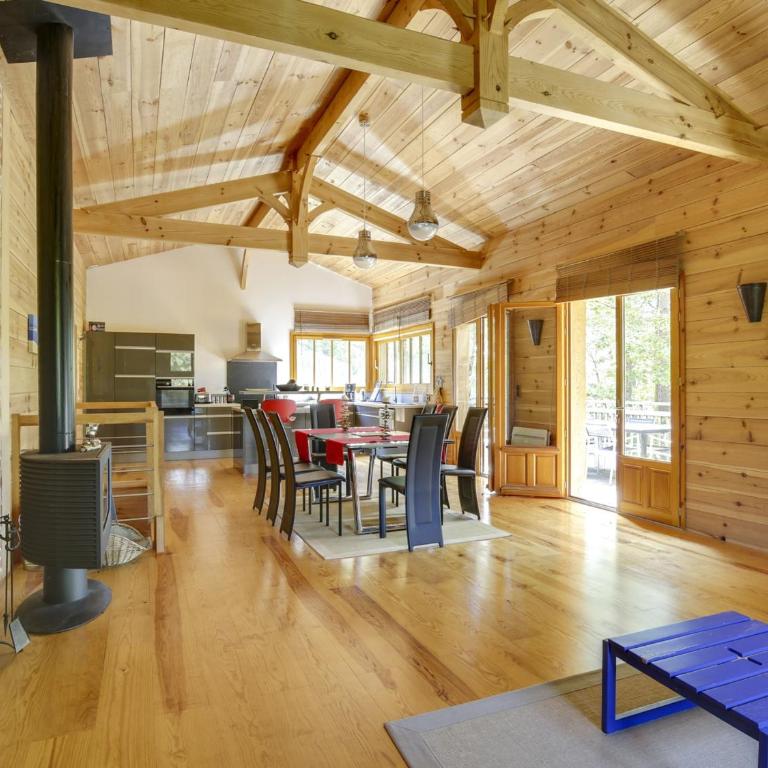 Belle villa en bois 6 personnes avec terrasse et Wi-Fi à Biscarrosse - FR-1-521-71 - Maison de Vacances (6 Adultes) - 4