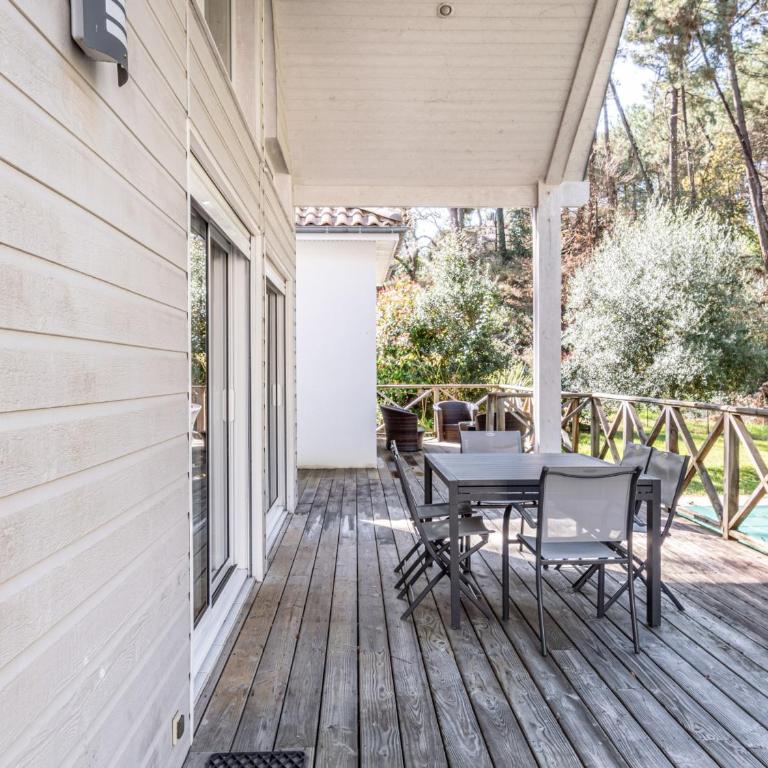 Villa avec piscine privée, jardin clôturé et WIFI à Biscarrosse - Idéale pour 6 personnes - FR-1-521-192 - Maison de Vacances - 3