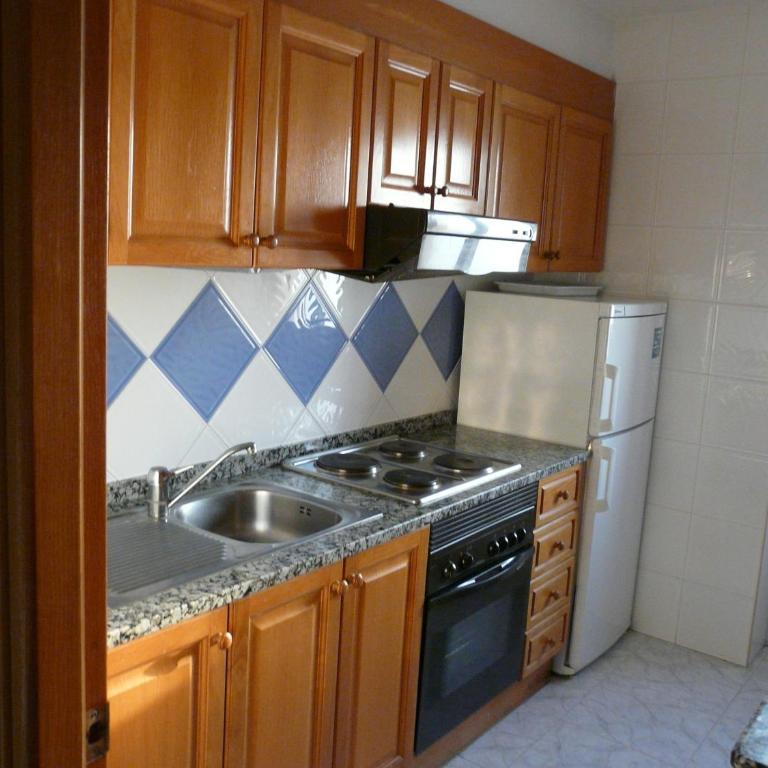 Apartamentos Beni-Beach - Apartamento de 2 dormitorios con vistas al mar (4-6 adultos) - 4