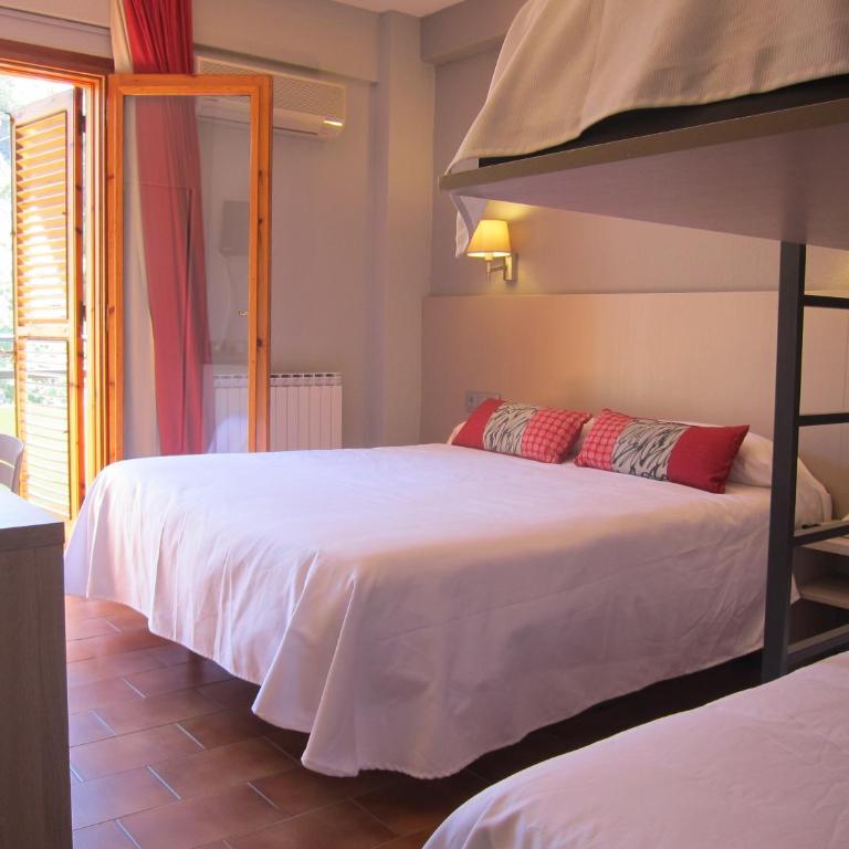 Hotel Meson de L’Ainsa - Habitación Familiar con terraza (3 adultos y 1 niño) - 4