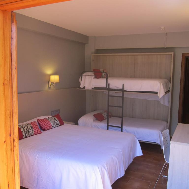Hotel Meson de L’Ainsa - Habitación Familiar con terraza (3 adultos y 1 niño) - 6