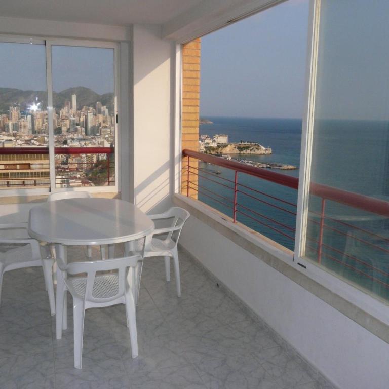 Apartamentos Beni-Beach - Apartamento de 3 dormitorios con vistas al mar (4-6 adultos) - 23