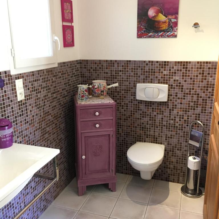 La Chambre Haute, spa et jardin extérieur à Nîmes - Habitación Doble con terraza - 6