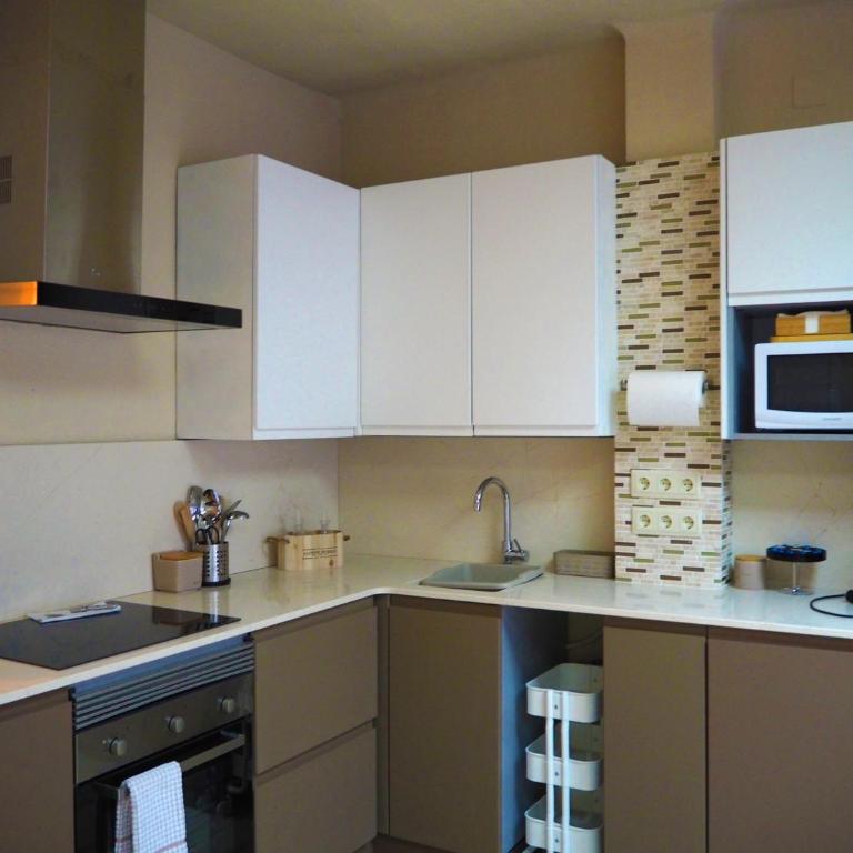 Cal Xambu - Three-Bedroom Apartment - 26