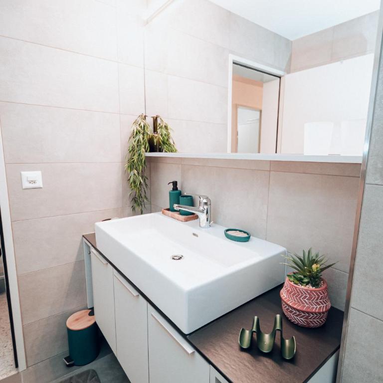 Central Apartment - culture & nightlife in one - Apartment mit 2 Schlafzimmern - 17