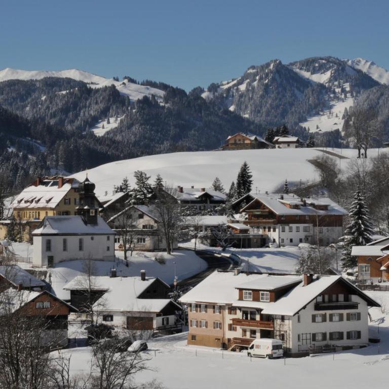 MEB Appartement, luxuriöses Appartement, im Chalet-Stil nur für Zwei, mit privater Sauna im Oberallgäu - Apartment mit Blick auf die Berge - 27