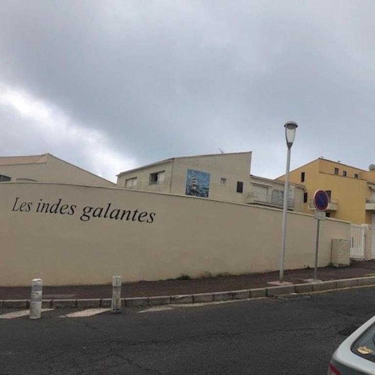 Charmant T2 climatisé avec piscine et parking à 20m de la mer, pour 5 pers - FR-1-607-100 - Appartement (5 Adultes) - 16