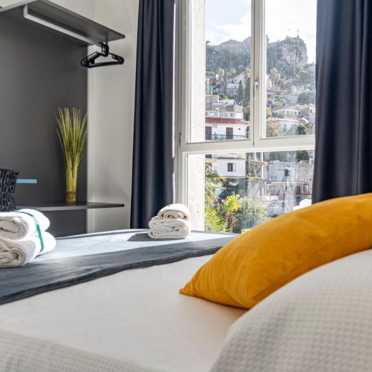 MINERVA LUXURY TOWN CENTER , POOL AND PARKING - Two-Bedroom Apartment - 3