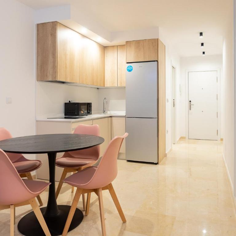 Apartamentos Edf AUREA y Edf SARVACHO - Apartamento Deluxe - 11