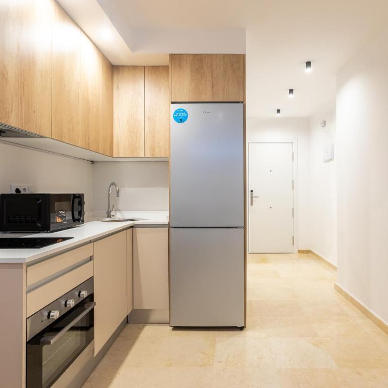 Apartamentos Edf AUREA y Edf SARVACHO - Apartamento Deluxe - 8