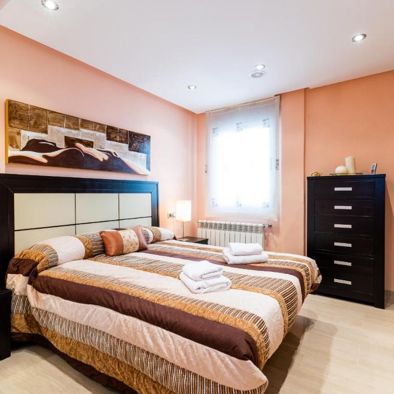 Wekey Homes Granada, Ático Panorámico Puerta Real - Three-Bedroom Apartment - 16
