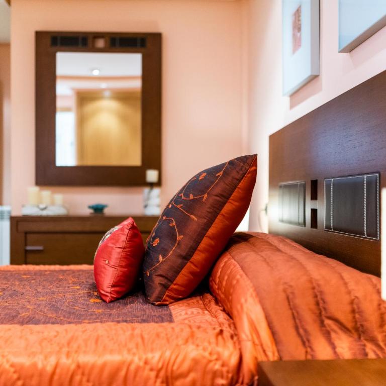 Wekey Homes Granada, Ático Panorámico Puerta Real - Three-Bedroom Apartment - 27