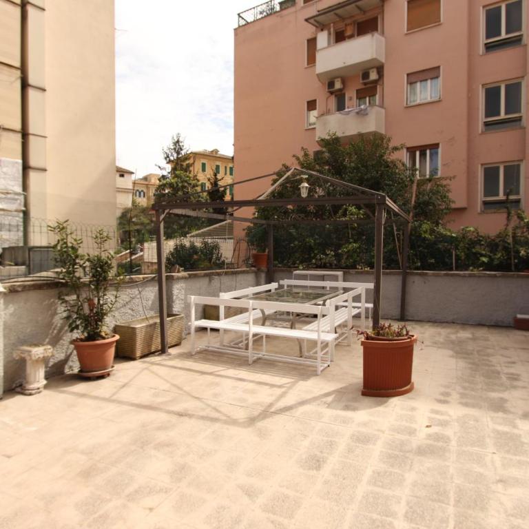 Angelo Emo Flat - Two-Bedroom Apartment - 32