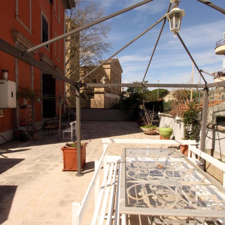 Angelo Emo Flat - Two-Bedroom Apartment - 37