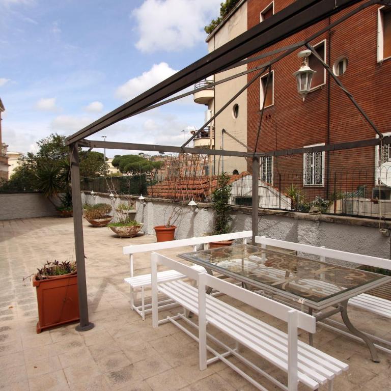 Angelo Emo Flat - Two-Bedroom Apartment - 40