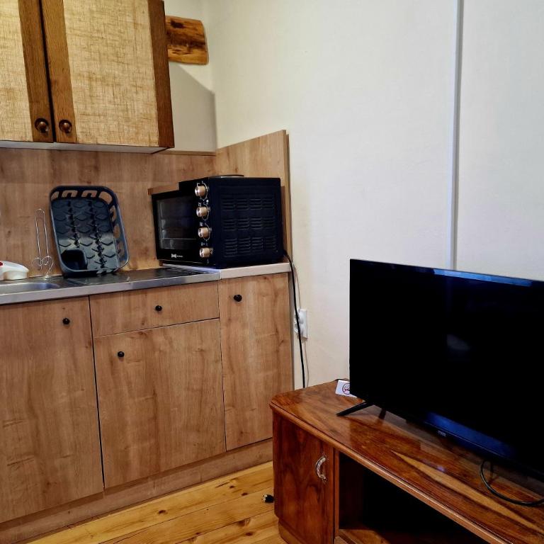 Konak -Guest house -Ramonda Serbika - Porodični Apartman Tipa "Suite" - 9