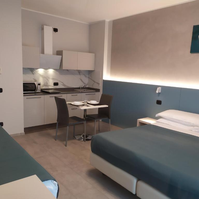 Garda Diamant - Monolocale con Balcone - 2