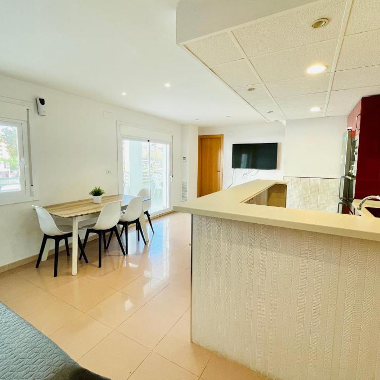COSTA DAURADA APARTAMENTS - Royal 109 Luxe - Two-Bedroom Apartment - 24