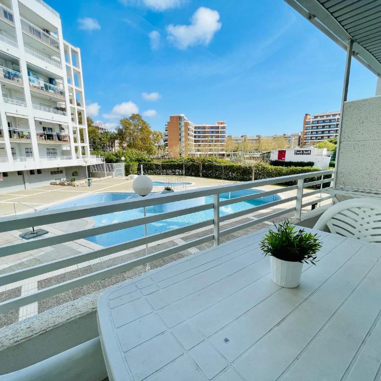 COSTA DAURADA APARTAMENTS - Royal 109 Luxe - Two-Bedroom Apartment - 65