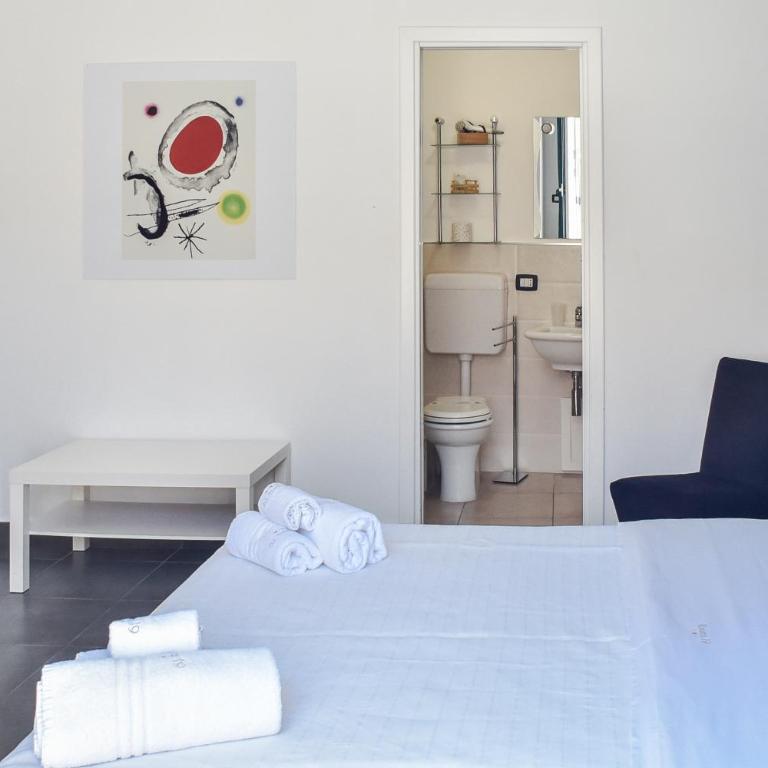 Rooms 19 - Rooms and Breakfast - Double Room with Balcony - 13