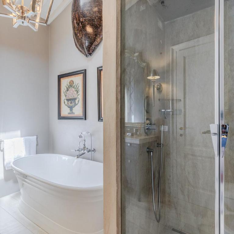 LA CASINA Luxury Apartment inside the Walls of Lucca with Garden, airconditioning, Wifi - Appartamento con 2 Camere da Letto - 61