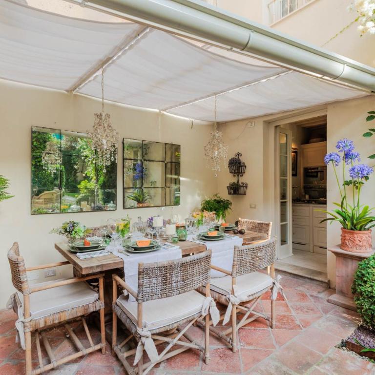 LA CASINA Luxury Apartment inside the Walls of Lucca with Garden, airconditioning, Wifi - Appartamento con 2 Camere da Letto - 85