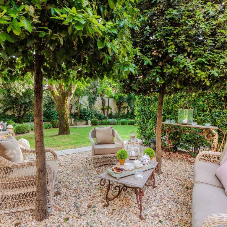 LA CASINA Luxury Apartment inside the Walls of Lucca with Garden, airconditioning, Wifi - Appartamento con 2 Camere da Letto - 84
