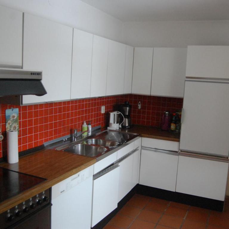 Barrierefreie 3-Zi.-Ferienwohnung mit Gartenzugang in ruhiger, zentrumsnaher Lage - Apartment mit 2 Schlafzimmern - 9