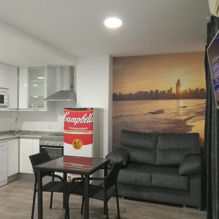 Estudio-ático en casco antiguo - Apartamento de 1 dormitorio - 1