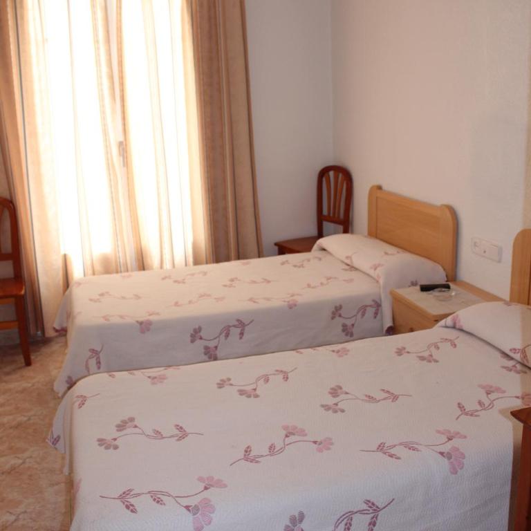 Hostal Casanova - Habitación Doble - 2 camas - 1
