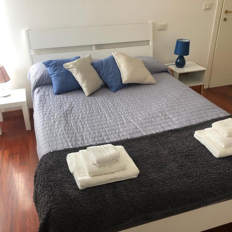 Bilocale Golf Rapallo con Terrazzino - Appartamento con 1 Camera da Letto - 2