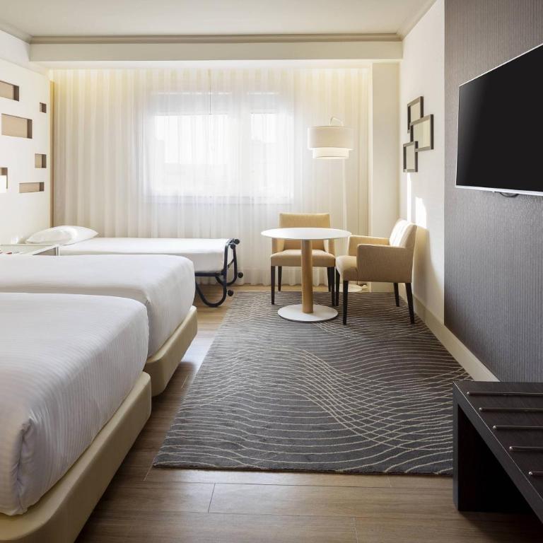 Madrid Marriott Auditorium Hotel & Conference Center - Habitación Doble con sofá cama - 2 camas - 1